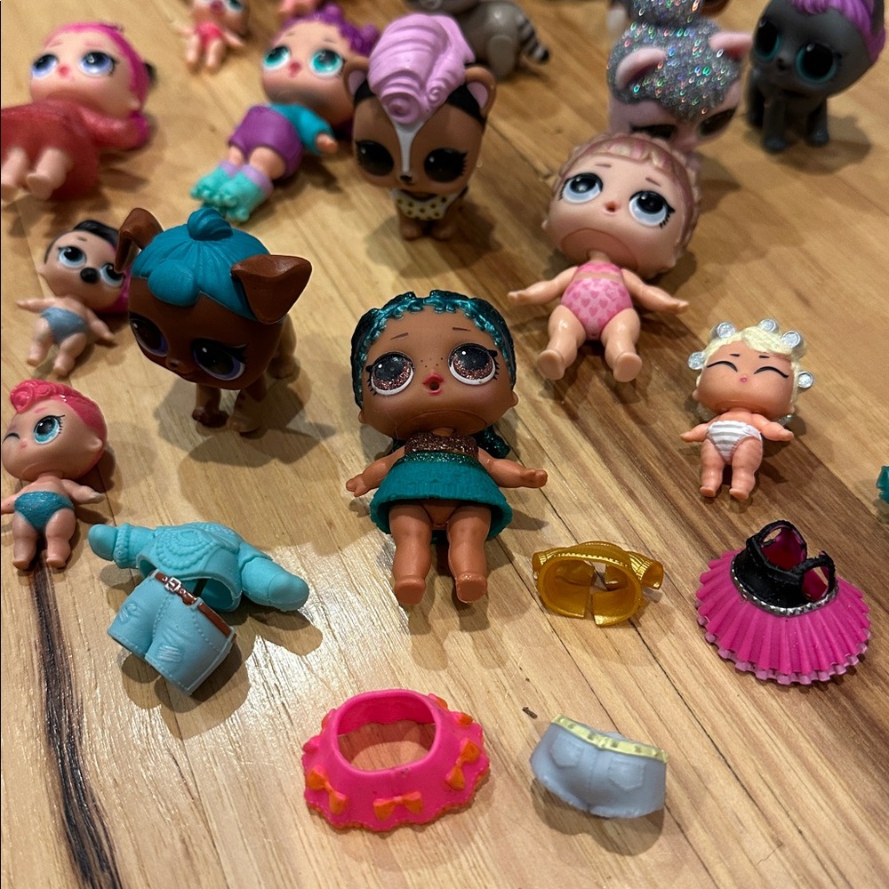 LOL surprise dolls bundle